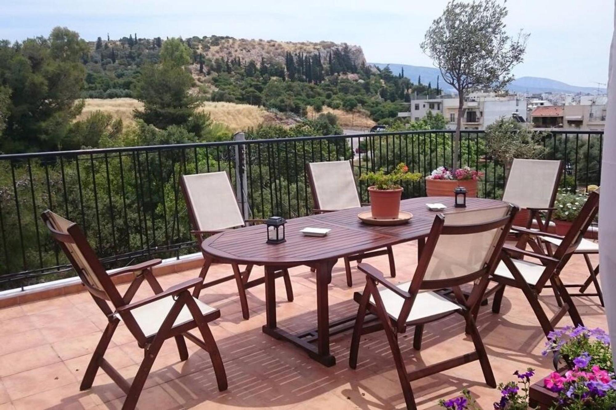 Cozy Apartment In Acropolis With Roof Garden Афины Экстерьер фото